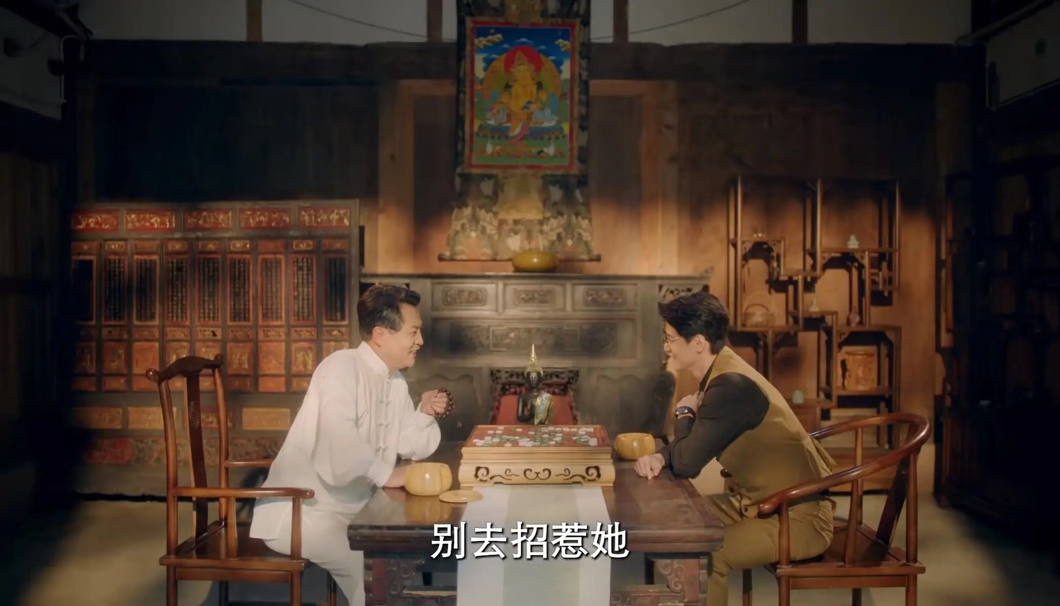 网红“狂飙兄弟”亢飞遭威胁:打击医托引风波,现场画面曝光