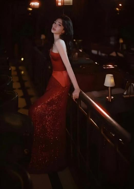 日本《电影旬报》2025年十佳片！《九龙城寨》《F1》入围