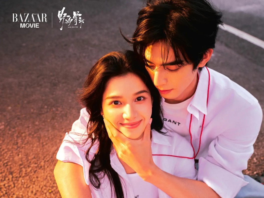 冯小刚《抓特务》：弃谍战爽感，拍半生邻里，一院两代对手，凭烟火气戳哭三代人